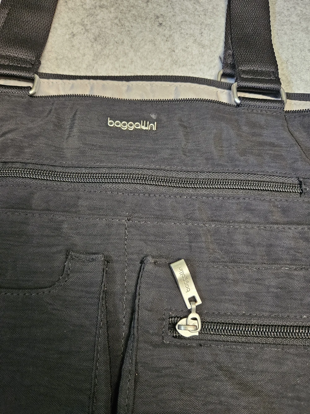 Baggallini Black Laptop Nylon Everyday Tote with Front Pockets